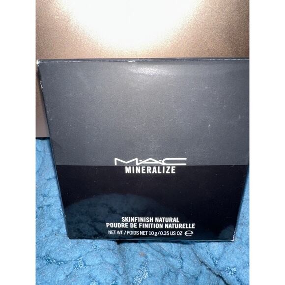 Mac Mineralize Skinfinish Natural Powder 10g - Shade: Medium Dark - Picture 3 of 6
